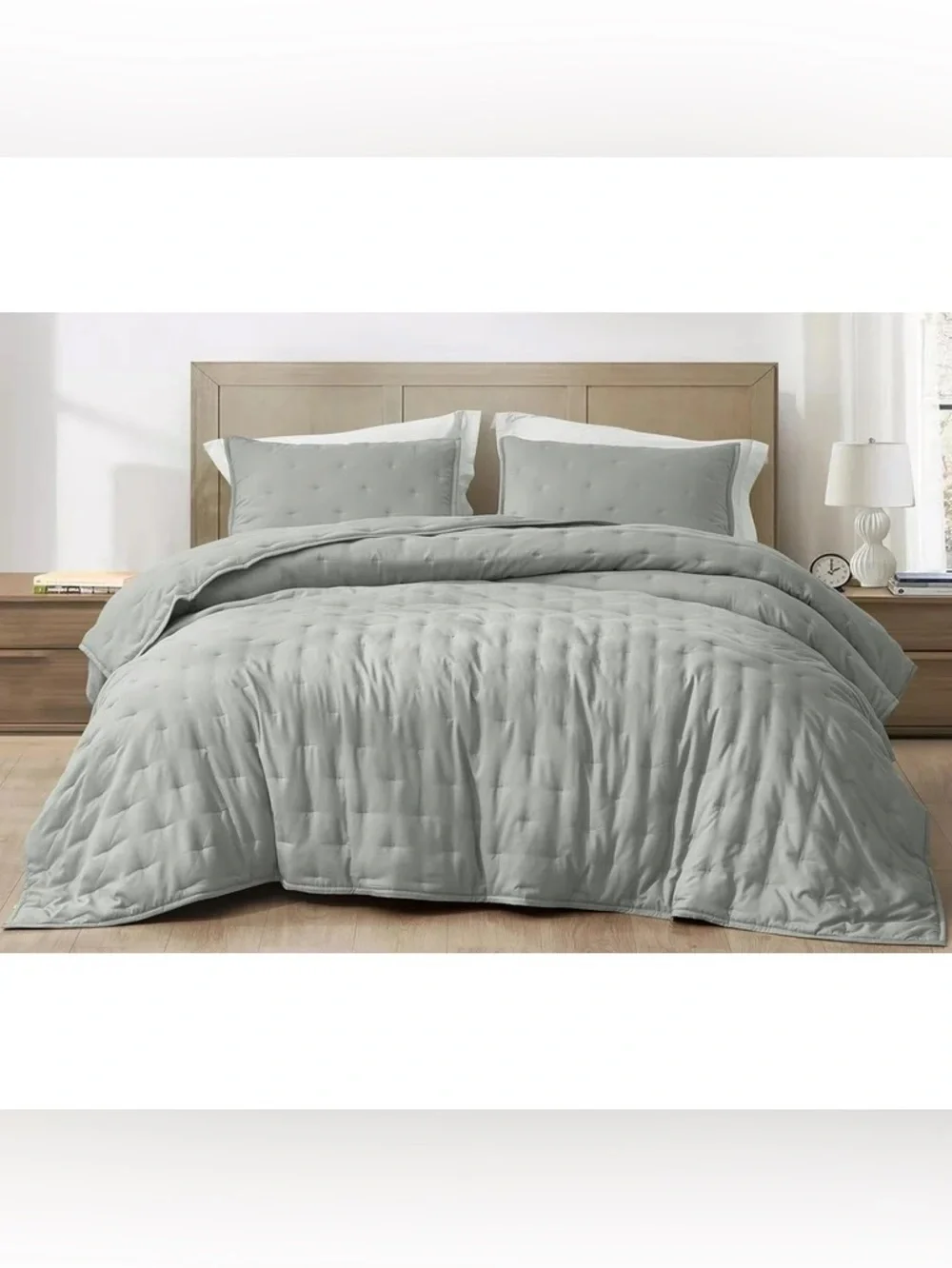 Light Gray Quilted king 3 piece quilt - Soft Bedspread